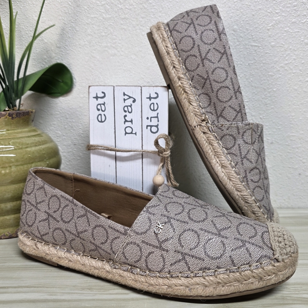 Calvin Klein Beige Signature Espadrilles Slip-ons Loafers Size 9 .5